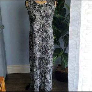 J Jill Size S Gray and White Patterned Maxi Dress